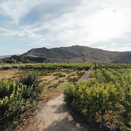 Almatellus - Sicilian Countryside Escape Bronte
